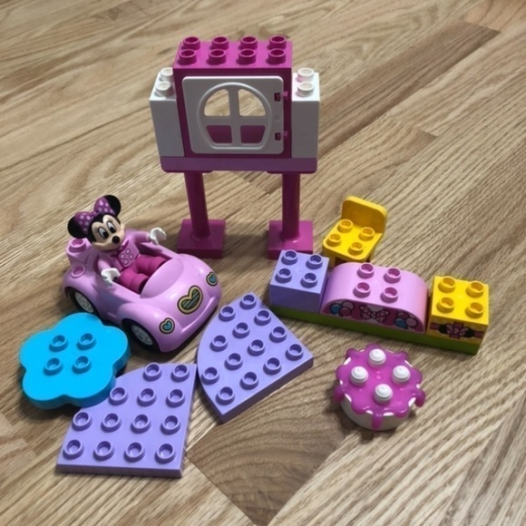 Duplo Minnie Mouse Car Birthday Cake Set Lego - Picture 1 of 5